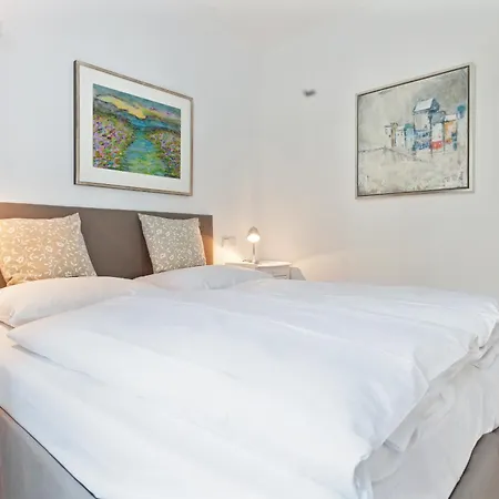 Berthin Bleeg App 1 Insel *