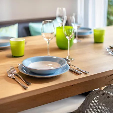 Berthin Bleeg App 1 Insel *